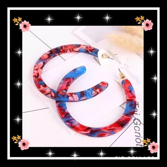 Jewelry - Super cute bohemian acrylic earrings